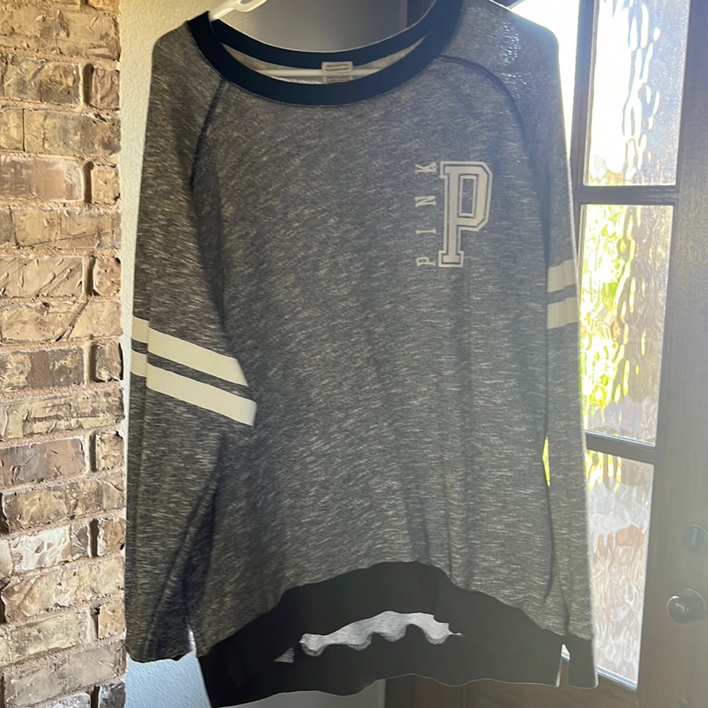 Pink sweatshirt with pockets